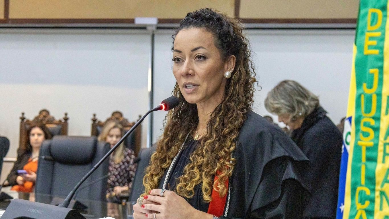 debora redmond posse ramina