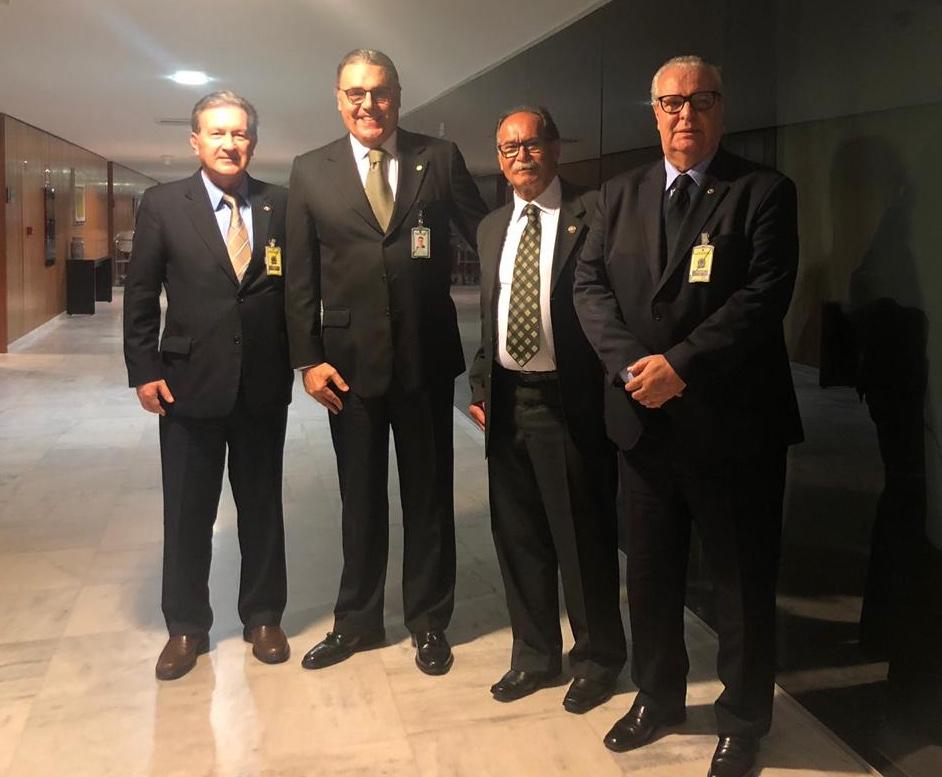Magistrados paranaenses marcam presença em evento do CNJ e visitam Palácio do Planalto