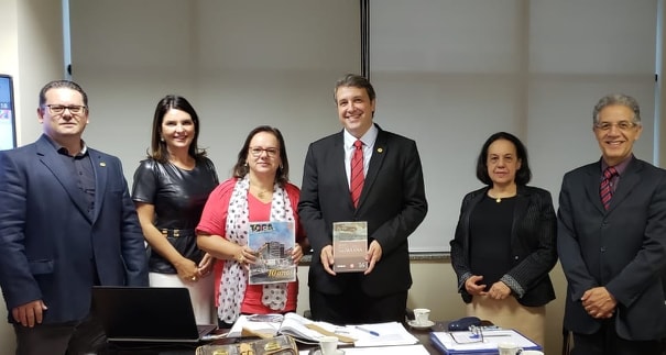 Presidente da AMAPAR visita a Ouvidoria do TJPR