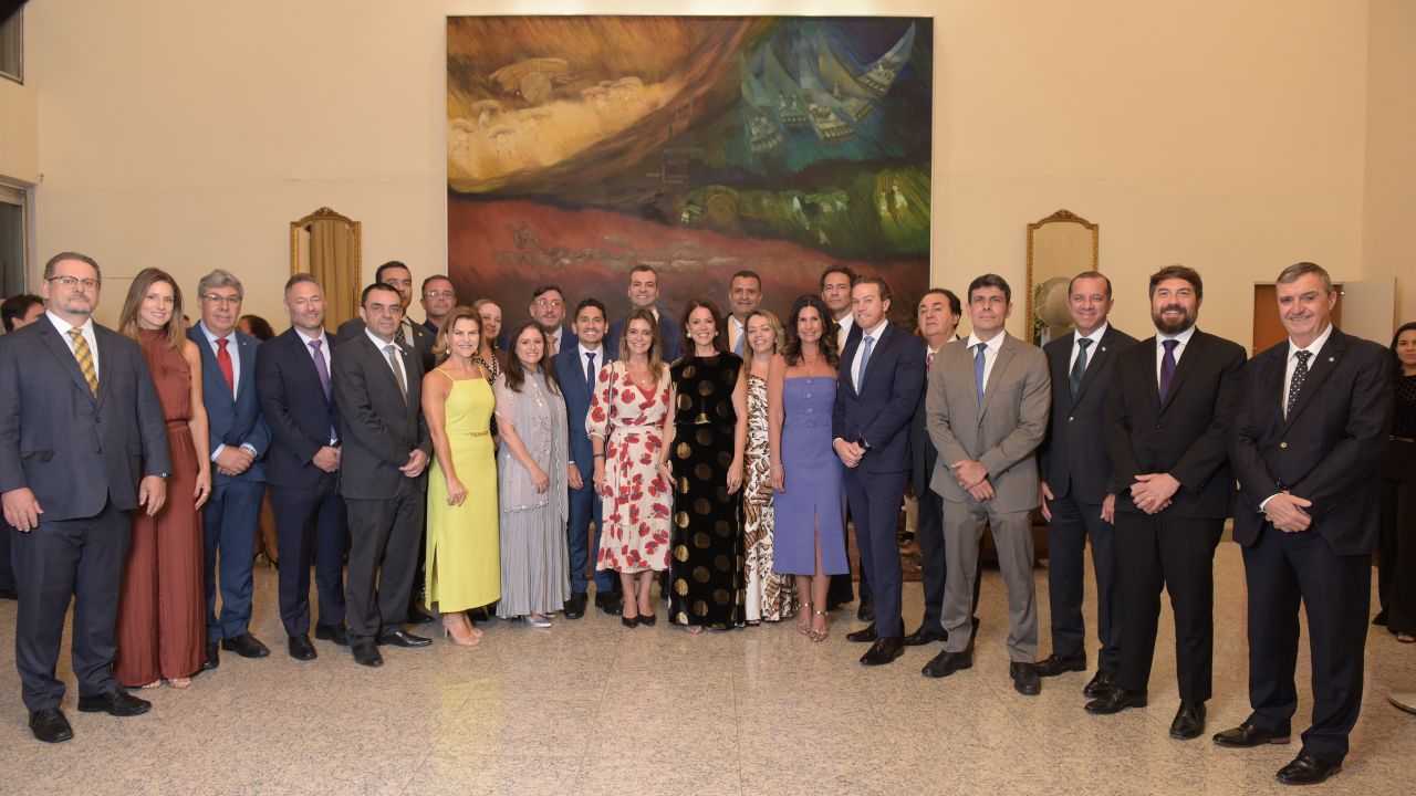 Com a participação de representantes da AMAPAR, juíza Eunice Haddad é empossada na AMAERJ