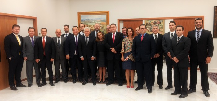 Diretoria da AMAPAR faz visita institucional ao novo presidente do TJ-PR e aproveita para rememorar requerimentos 