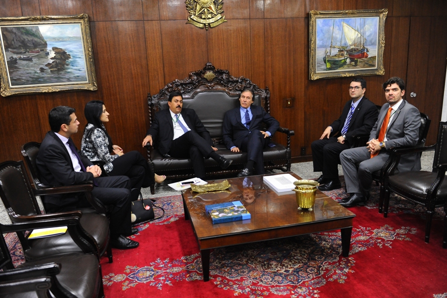 Reunião com o presidente do Senado destaca a necessidade de juízes de carreira no STF e excessos no PLS da advocacia