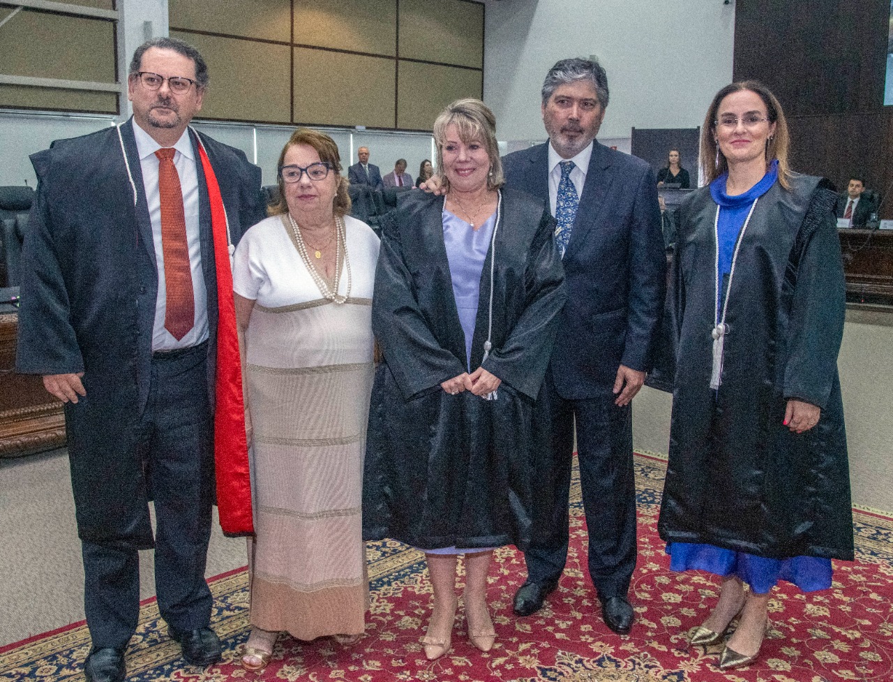 Com a participação da Amapar, desembargadora Ana Cláudia Finger toma posse no TJPR 