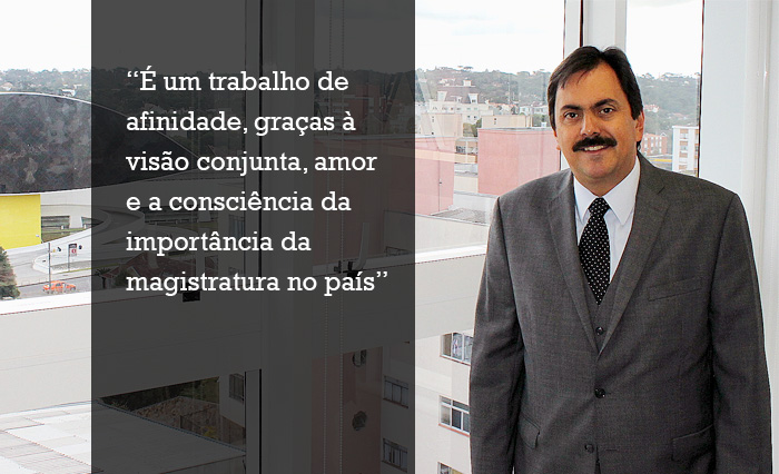 Reeleito presidente da APAMAGIS, Jayme de Oliveira Neto destaca a sintonia de trabalho com a AMAPAR no Congresso 
