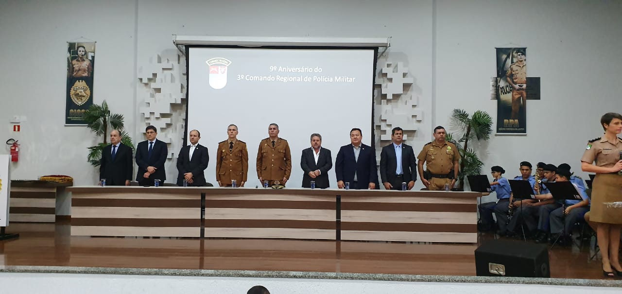 Juiz Sergio Bernardinetti recebe honraria do 3º Comando da Polícia Militar   