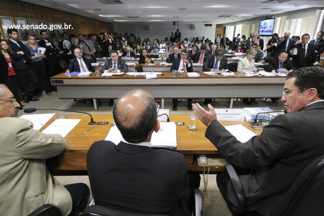 Diretoria da AMAPAR faz maratona em Brasília para acompanhar a votação da PEC 63/2013