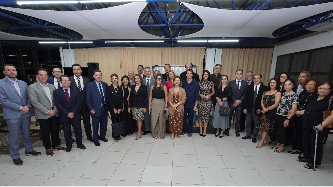 Diretorias da AMB e da AMAPAR dialogam com magistrados e magistradas cearenses sobre as principais pautas da carreira Diretorias da AMB e da AMAPAR dialogam com magistrados e magistradas cearenses sobre as principais pautas da carreira