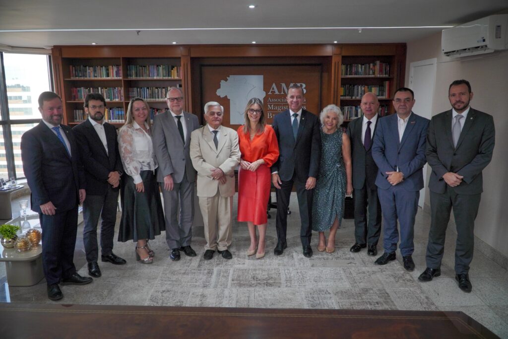 Comissão eleitoral da AMB homologa a candidatura da chapa única “Combatividade, Coragem e União” nas eleições da entidade 
