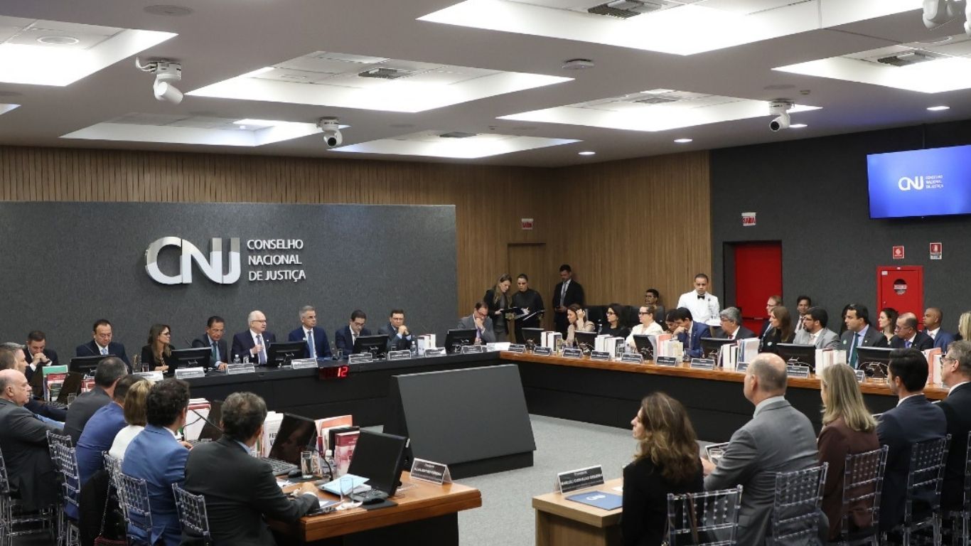 Diretorias da AMB, da AMAPAR e demais presidentes de afiliadas participam de reunião com o presidente do STF e do CNJ, ministro Edson Fachin