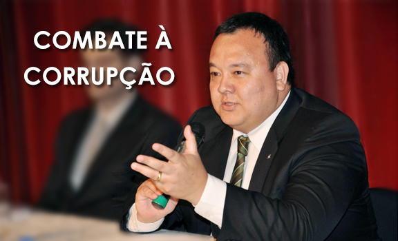 Frederico Mendes Júnior representa a AMAPAR no III Congresso da Advocacia Pública, em Maringá