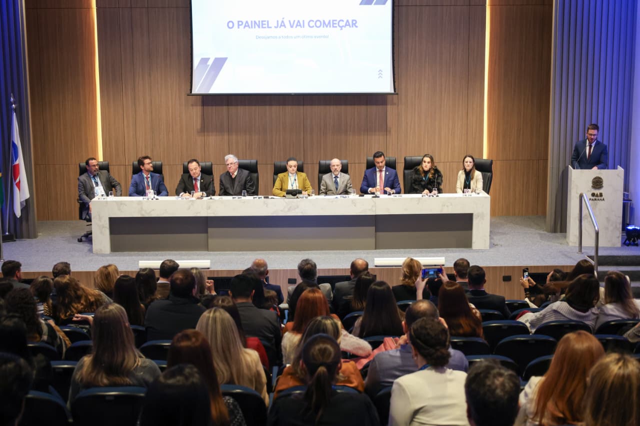 Presidentes da AMAPAR e da AMB participam da abertura da segunda edição do Congresso Nacional do Instituto Miguel Kfouri Neto
