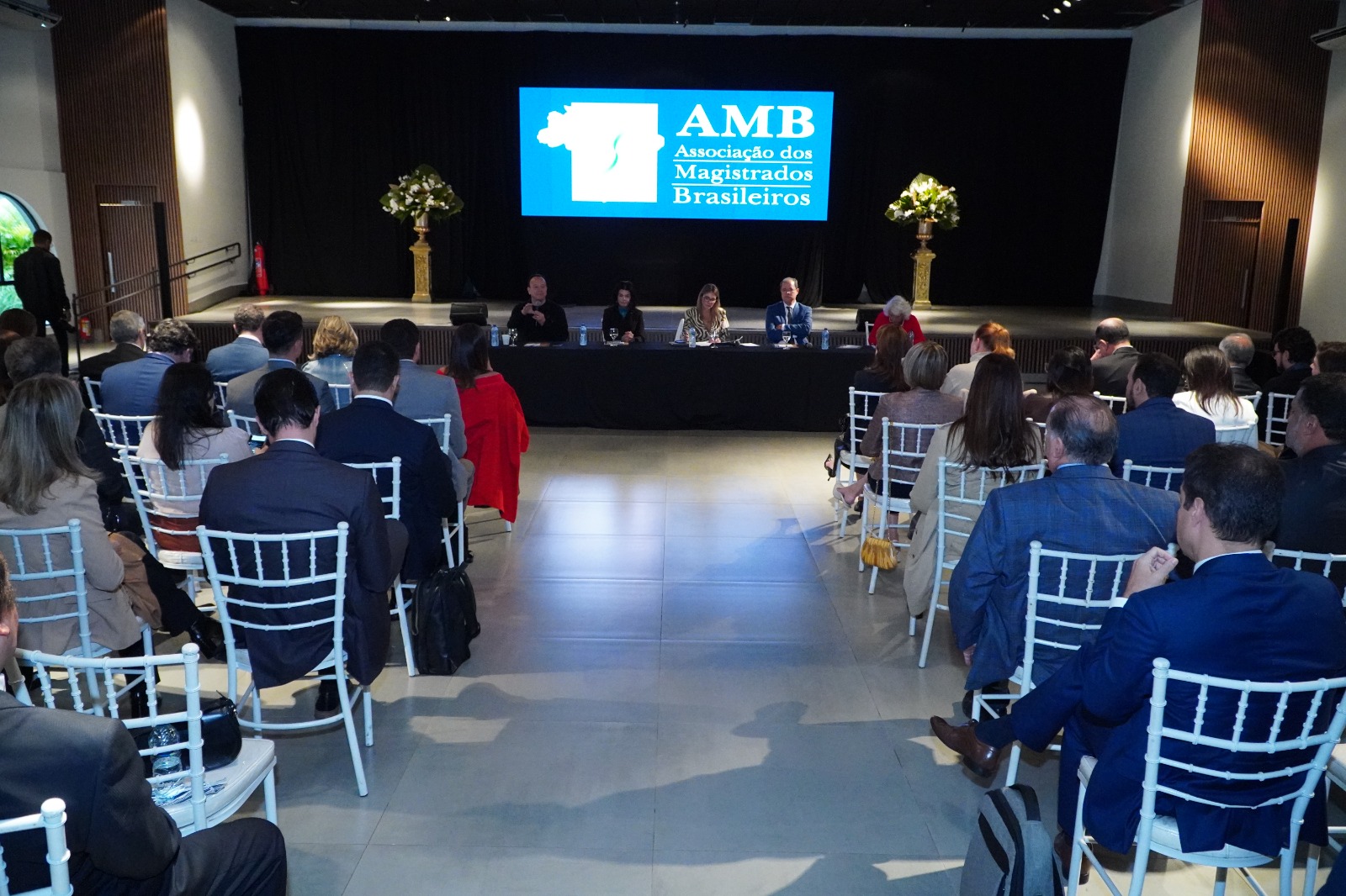 Diretoria da AMAPAR participa em Cuiabá das reuniões estatutárias da AMB