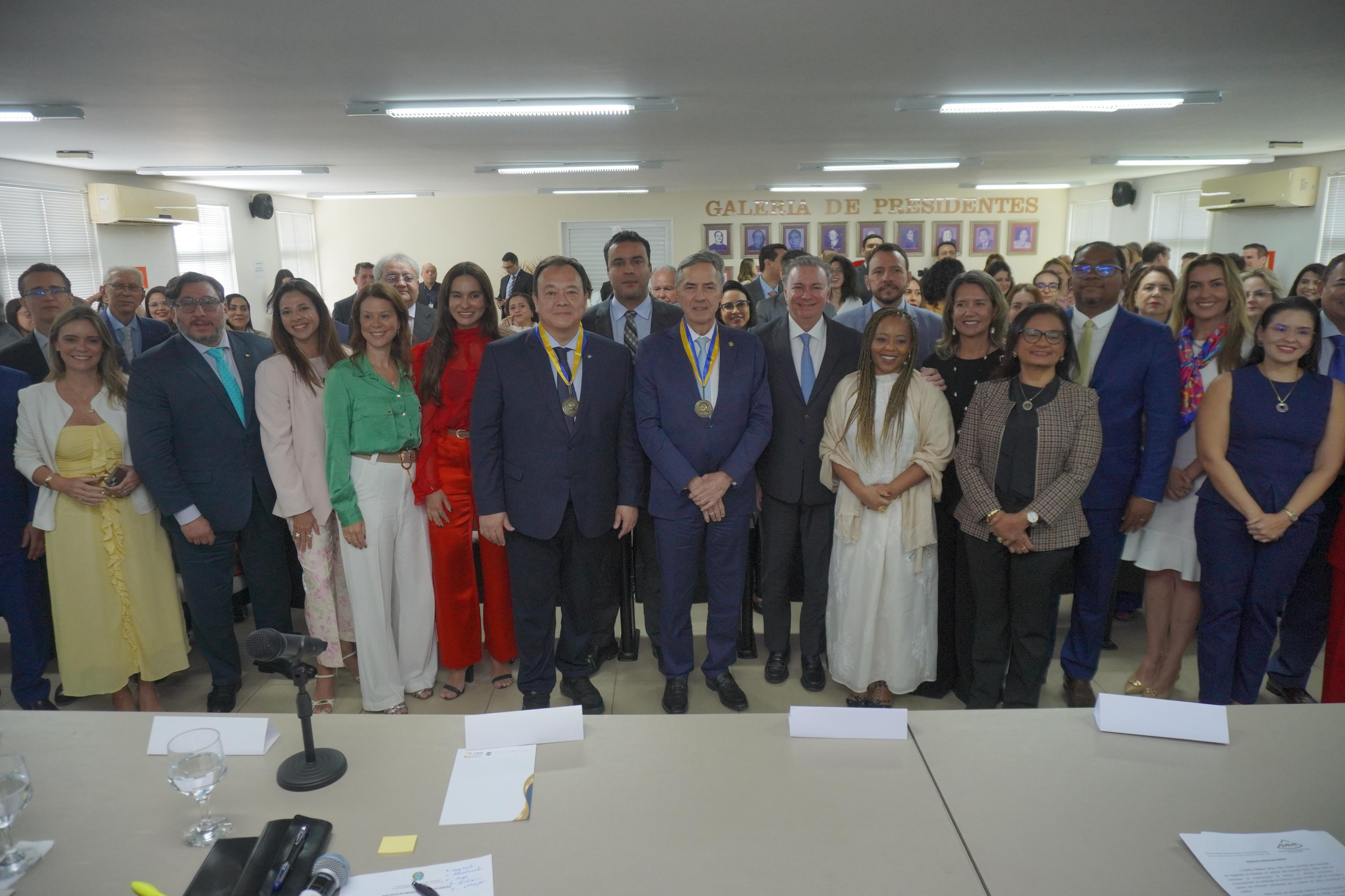 Diálogos da Magistratura - Presidente da AMAPAR prestigia programa da AMB e do CNJ na sede da AMMA