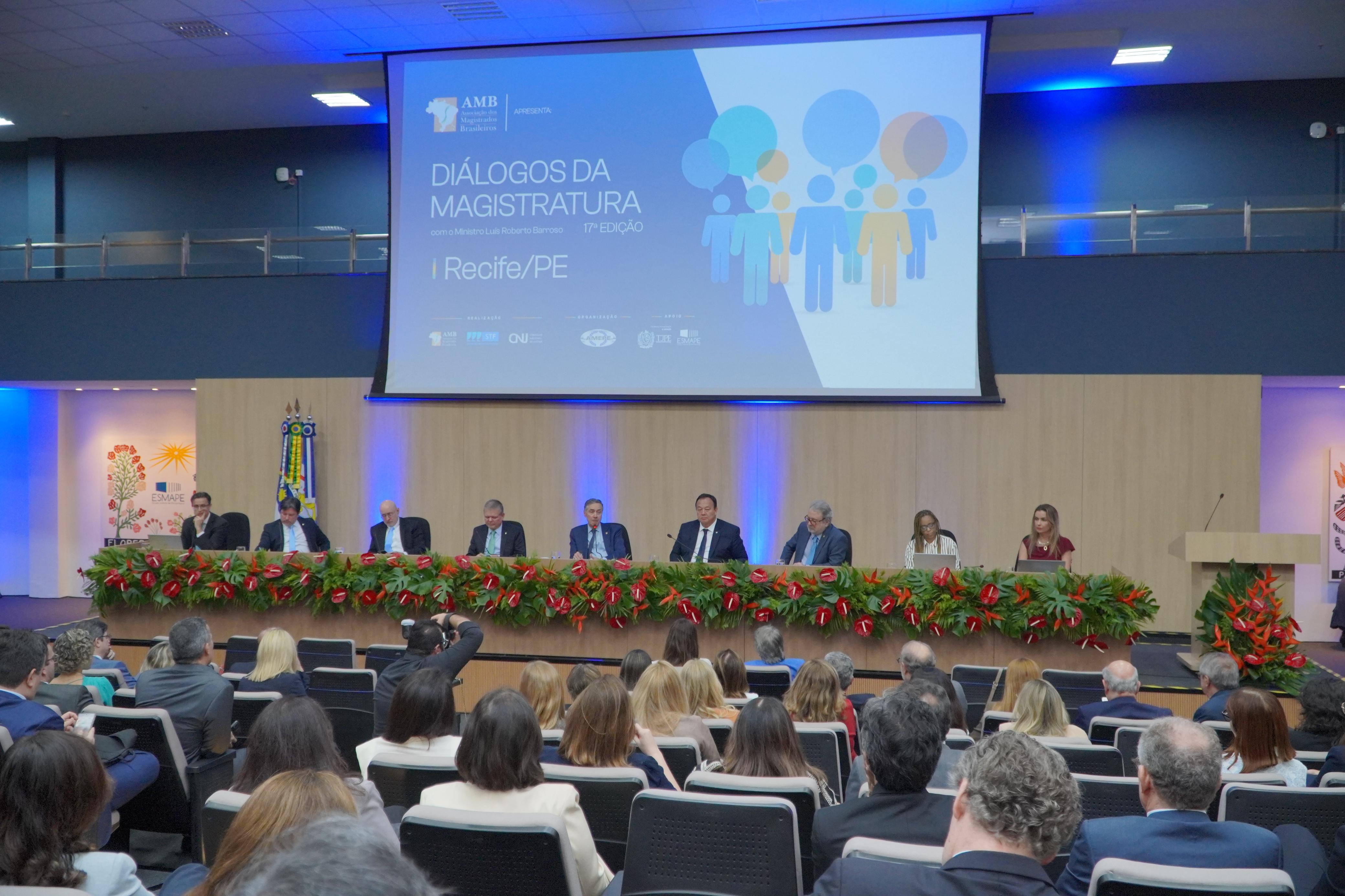 Presidente da AMAPAR acompanha em Recife (PE) nova edição do programa da AMB e do CNJ, Diálogos da Magistratura