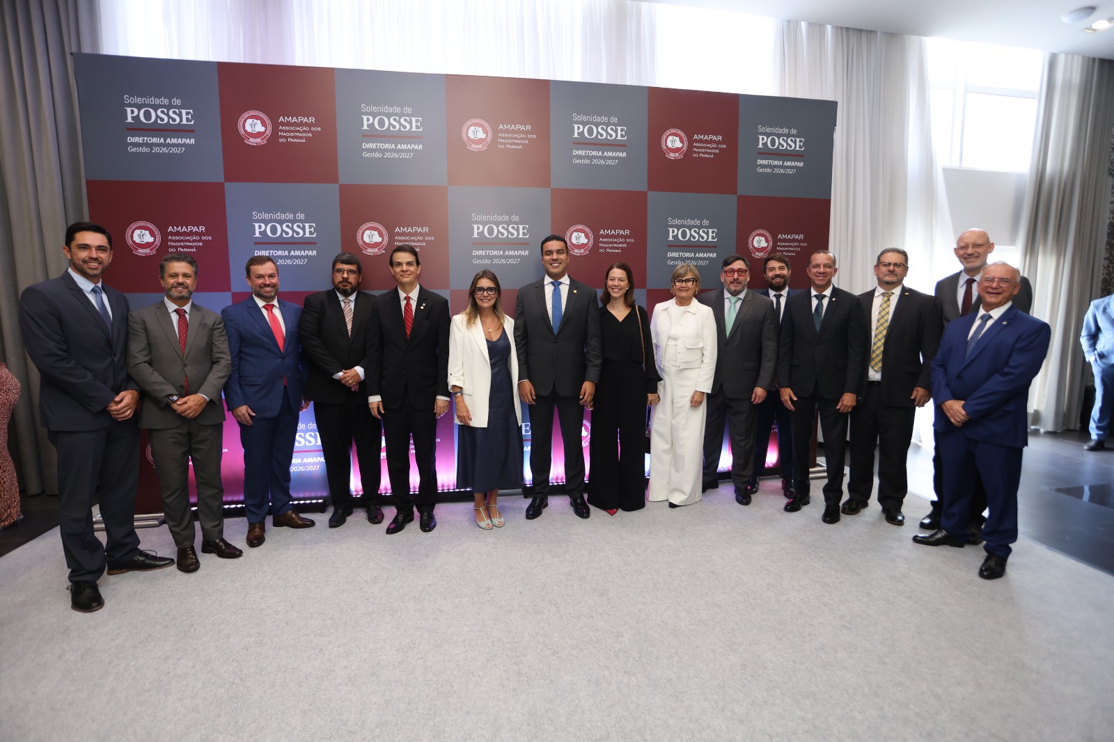 Dirigentes associativos prestigiam posse da nova diretoria da AMAPAR