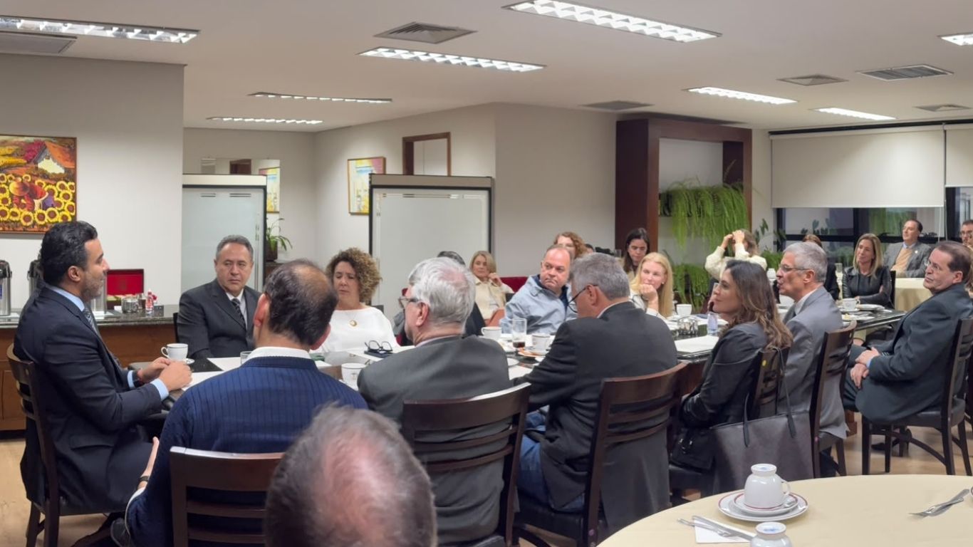 Presidente da AMAPAR traz à magistratura atualizações sobre o trabalho associativo em curso e demais pontos de acompanhamento no STF, CNJ e Legislativo Presidente da AMAPAR traz à magistratura atualizações sobre o trabalho associativo em curso e demais pontos de acompanhamento no STF, CNJ e Legislativo