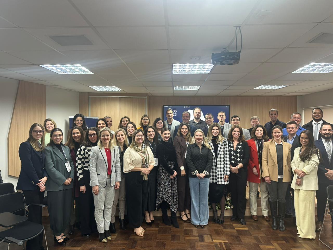 Formação continuada - EMAP e EJUD concluem a etapa presencial de Curitiba do curso de atualização do Código Civil