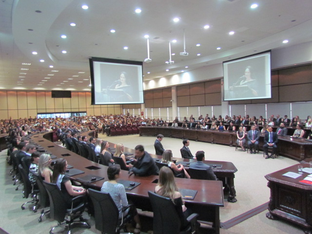 Formatura de 160 alunos e revista jurídica ressaltam o compromisso da EMAP com o aperfeiçoamento dos magistrados e dos operadores do Direito