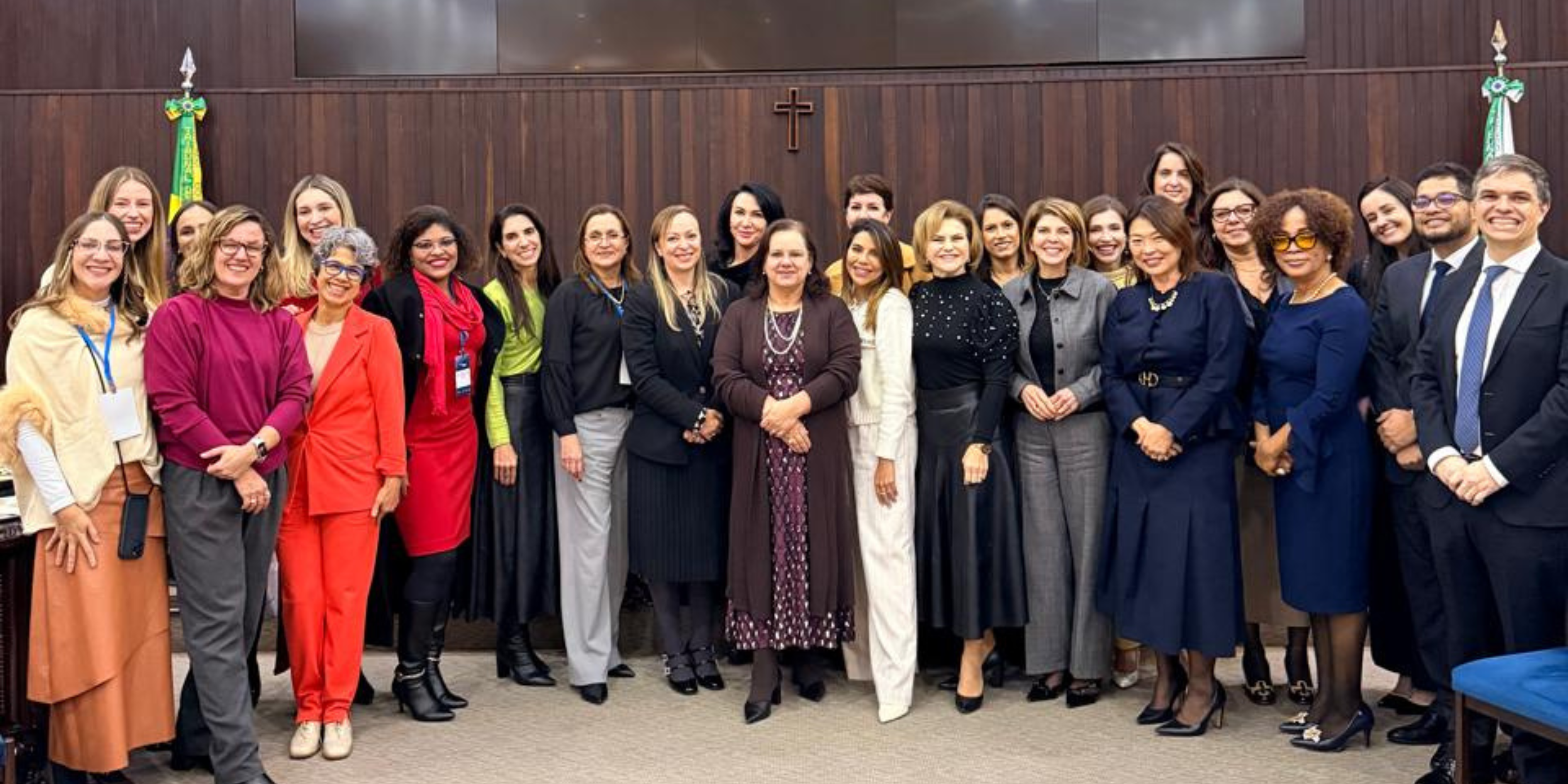 Vice-presidente da AMAPAR participa da abertura da quarta edição do FOVID