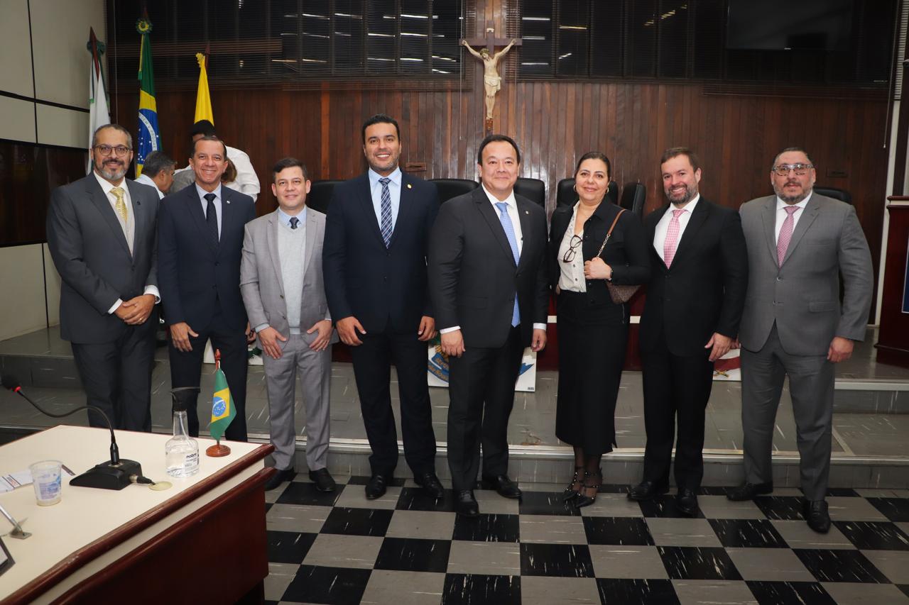Frederico Mendes Júnior recebe o Título de Cidadão Benemérito de Paranavaí 