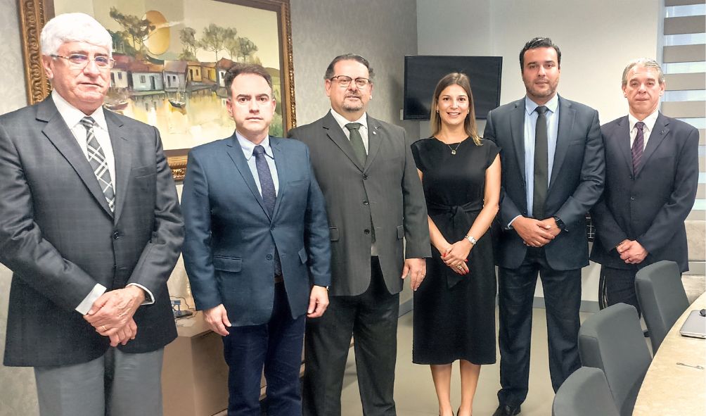 Diretores da AMAPAR recepcionam a nova desembargadora do TJPR e associada, Luciana Carneiro de Lara