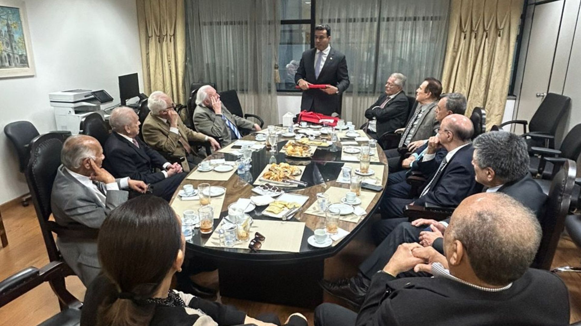 Diretoria da AMAPAR participa de nova reunião na sala dos aposentados do TJPR Diretoria da AMAPAR participa de nova reunião na sala dos aposentados do TJPR
