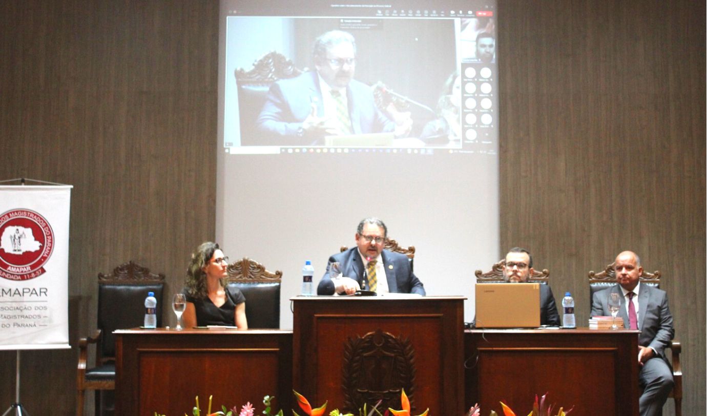 Com brilhante palestra do professor Fredie Didier Júnior, Amapar e Emap reafirmam o compromisso de constante aprimoramento jurídico