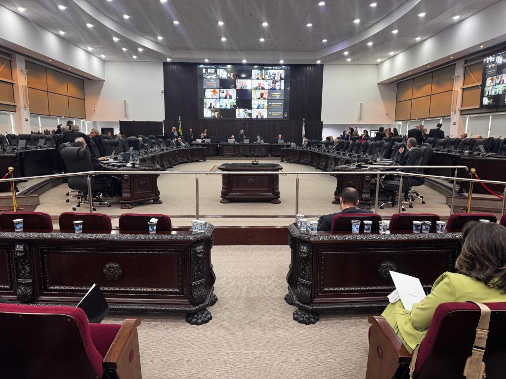 Pleno escolhe novos membros do TRE-PR e lista tríplice da OAB