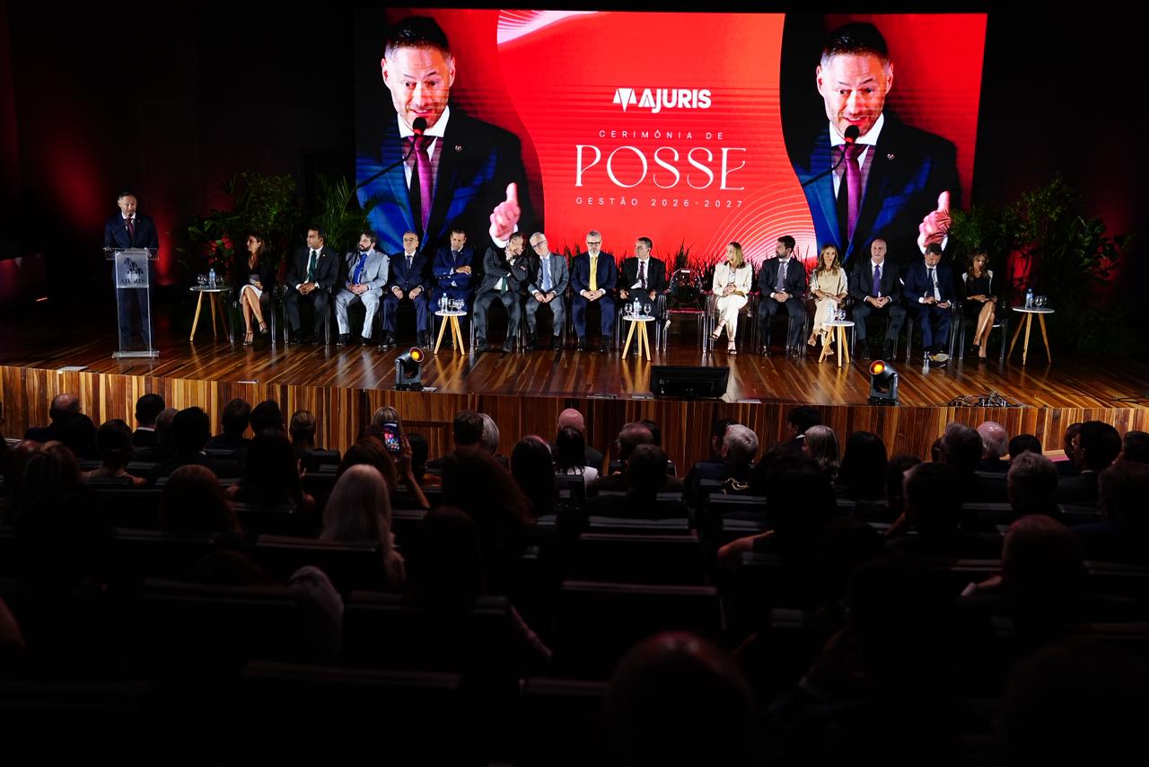 Presidente da AMAPAR participa da posse da nova gestão da Ajuris 