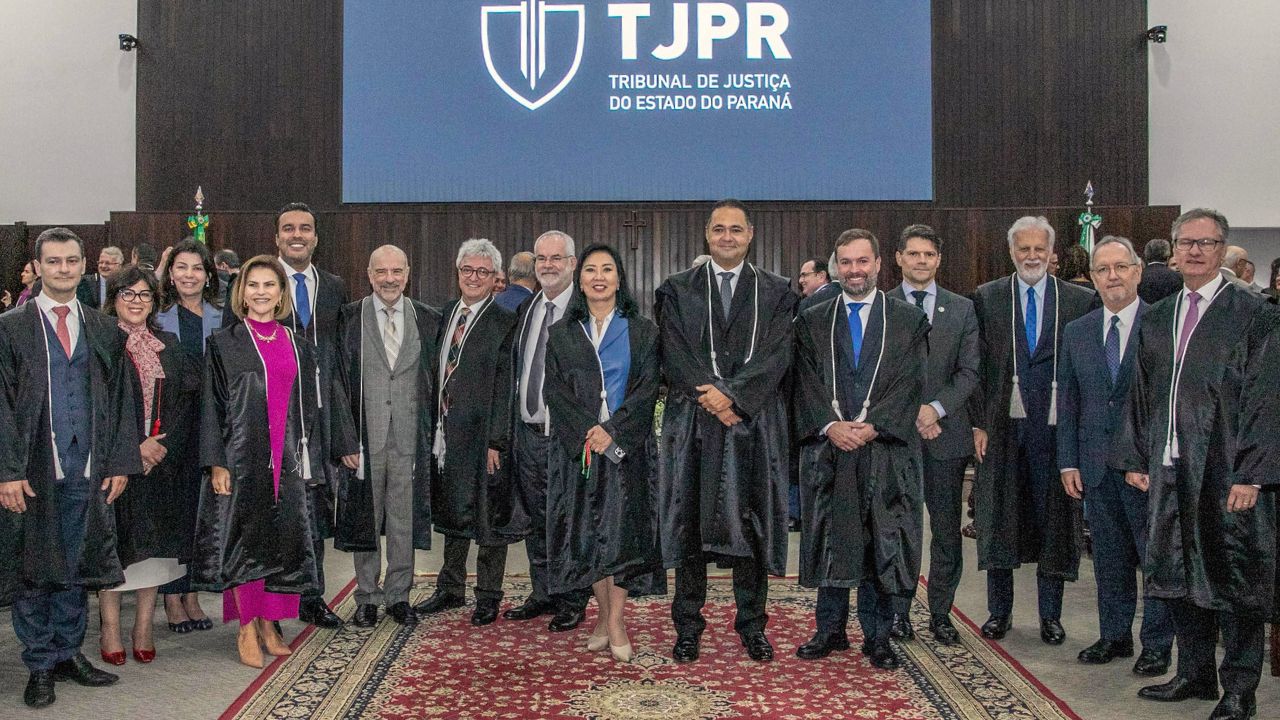Posse no TJPR é marcada pela valorização das trajetórias dos novos desembargadores 
