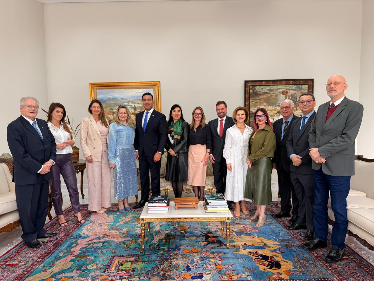 Diretorias da AMAPAR e da AMB fazem reuniões com aposentados e na presidência do TJPR 