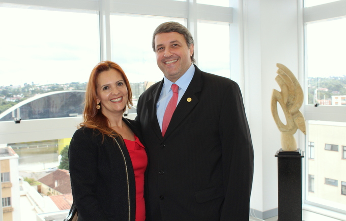 Nova presidente da Associação Paranaense de Magistrados e Promotores da Infância e Juventude e Família fala à AMAPAR 