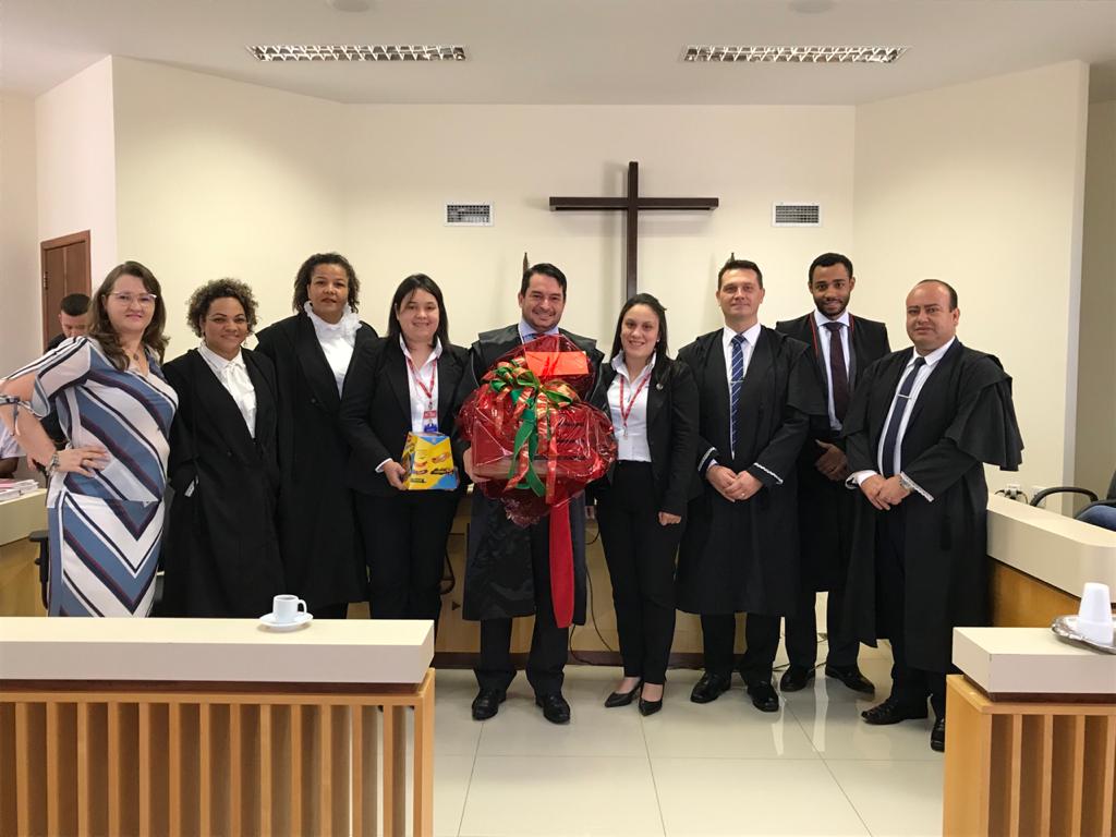 Consulado geral do Paraguai presta homenagem de reconhecimento ao Judiciário em São Miguel do Iguaçu