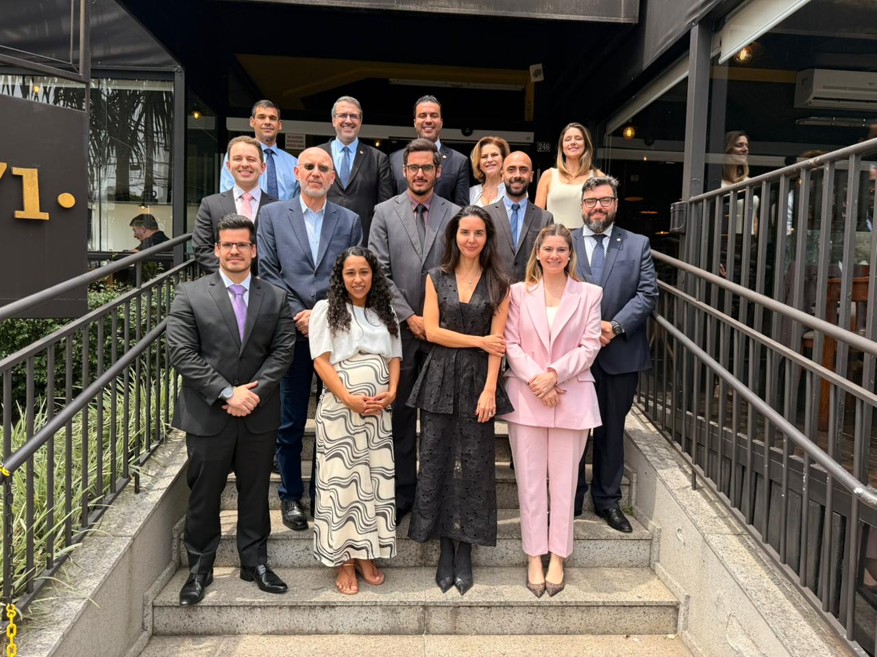 Diretoria da AMAPAR faz reunião com juízas e juízes substitutos 