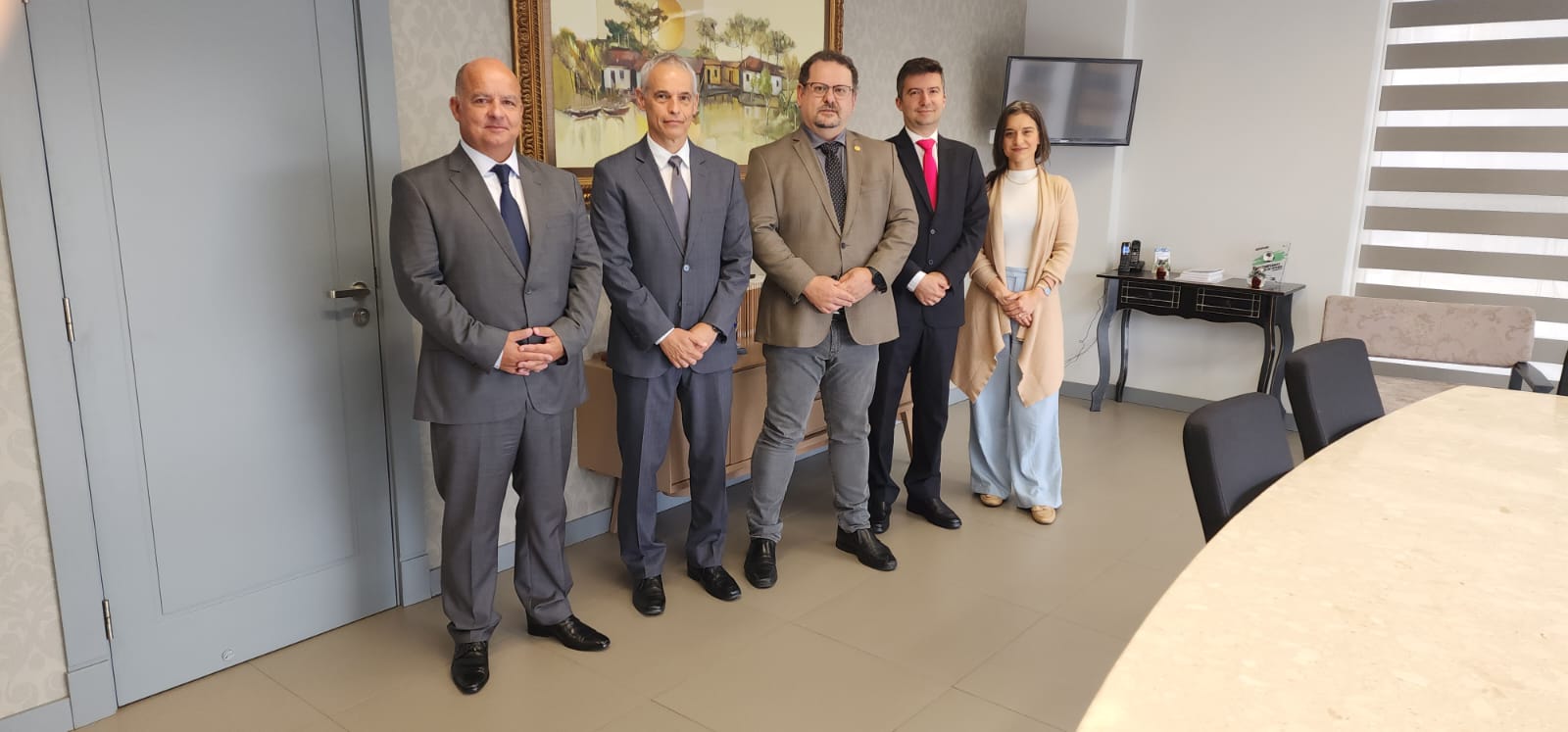 Diretoria da Amapar recepciona o 2º vice-presidente do TJPR 