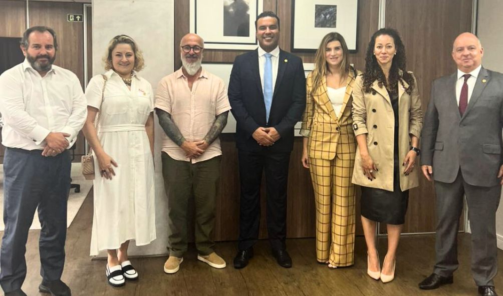 Diretoria da AMAPAR faz visita institucional ao TCE-PR 